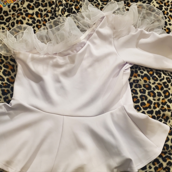 One shoulder peplum top🍒 - Picture 10 of 14